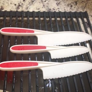 Bundle of three nylon knives